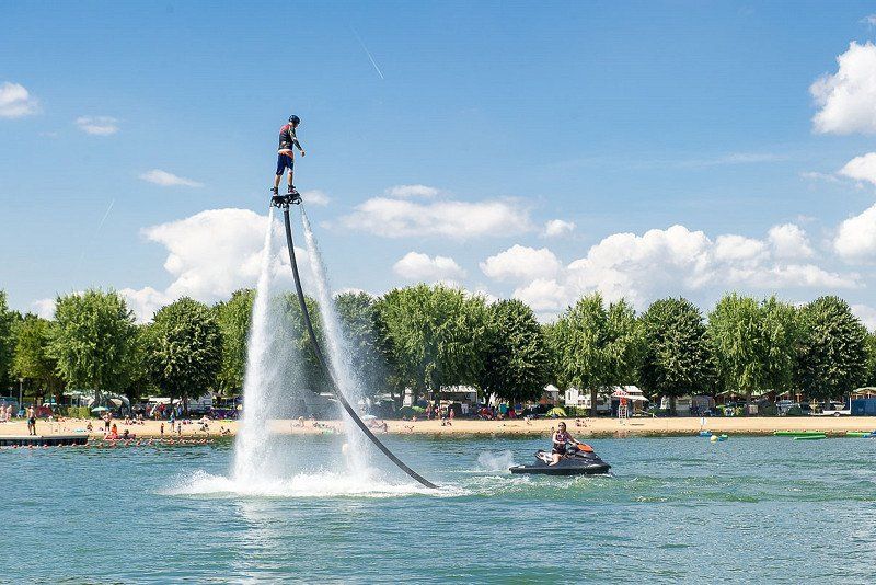 Camping et Base de loisirs La Plaine Tonique