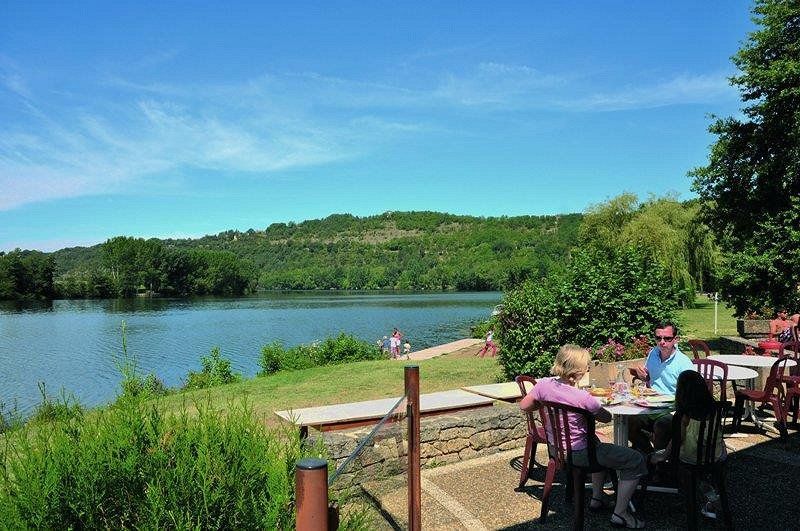 Flower Camping LES BERGES DE LA DORDOGNE