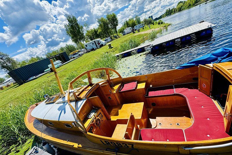 Riverside Camping