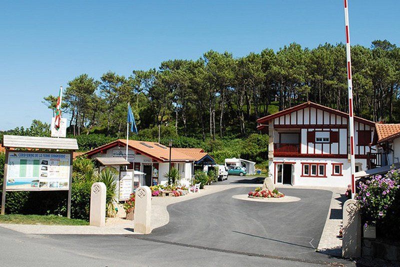 Flower camping la Ferme Erromardie