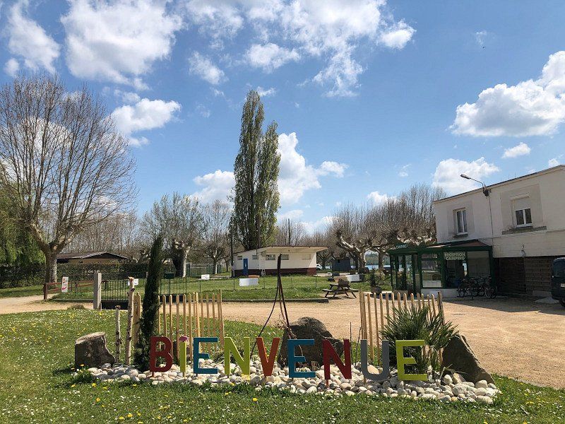 Camping de Thoissey - Val de Saône