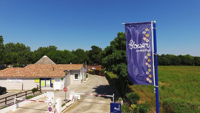 Flower Camping Le Fou du Roi