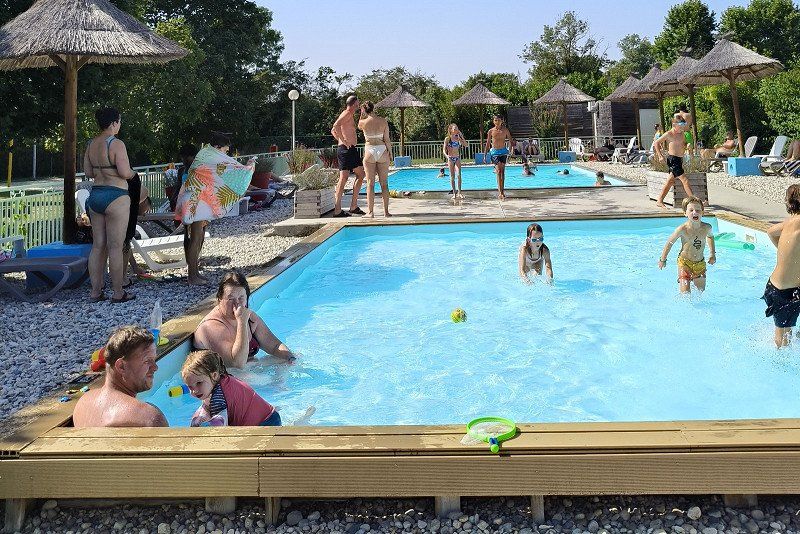 Camping Les Plages de l'Ain
