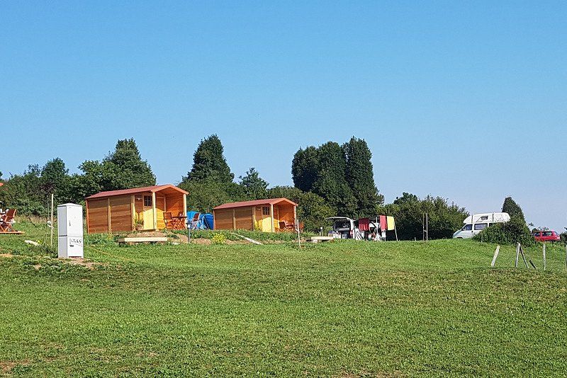 Camping & glamping The Sunrise Hill Pivka