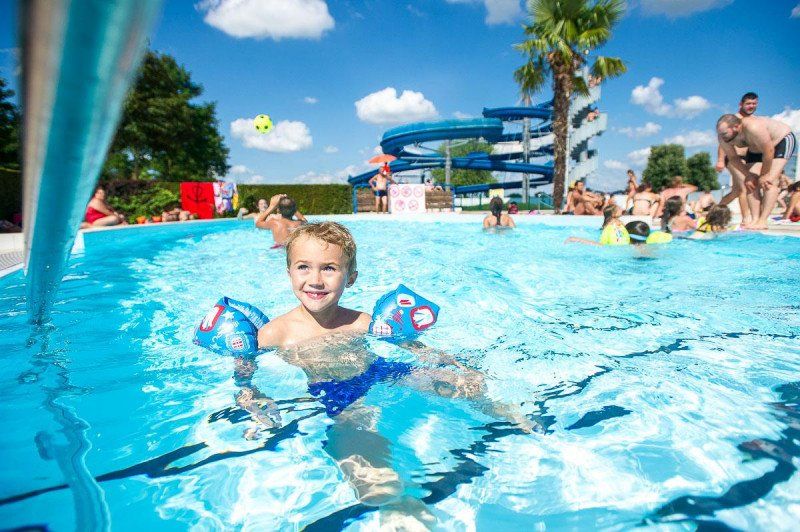 Camping et Base de loisirs La Plaine Tonique