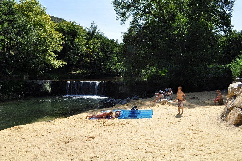 Camping Les Cerisiers du Jaur