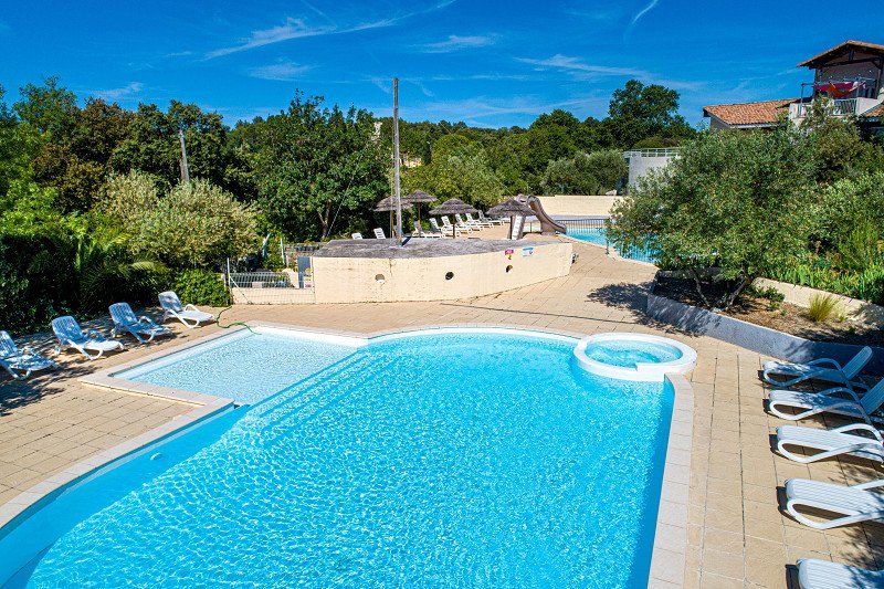 Flower Camping le FONDESPIERRE
