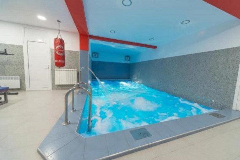 Parking hotel Piramida