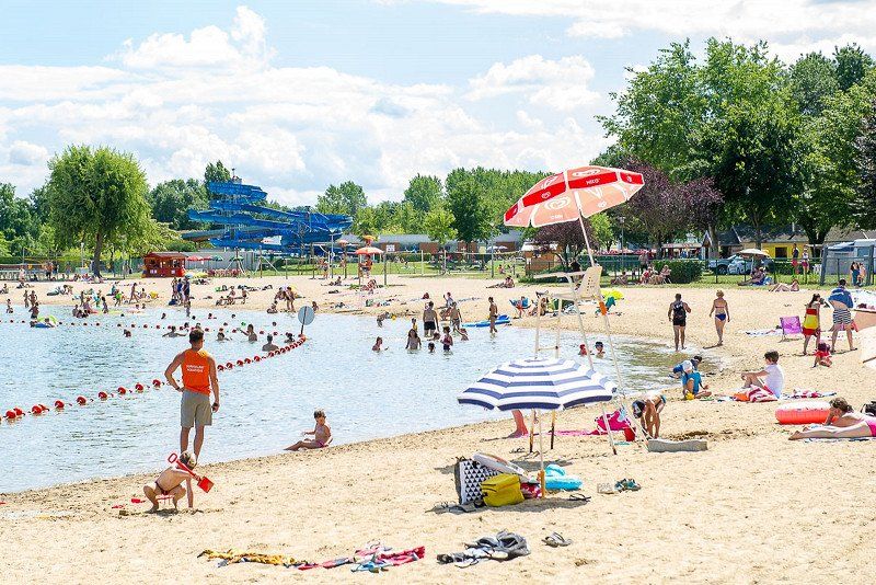 Camping et Base de loisirs La Plaine Tonique