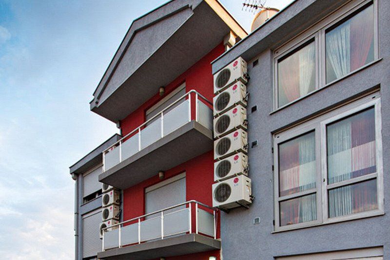 Parking hotel Piramida