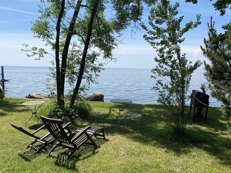 Privatstellplatz Auszeit am Bodensee  mit direktem Zugang zum Wasser und Blick auf die schweizer Berge,