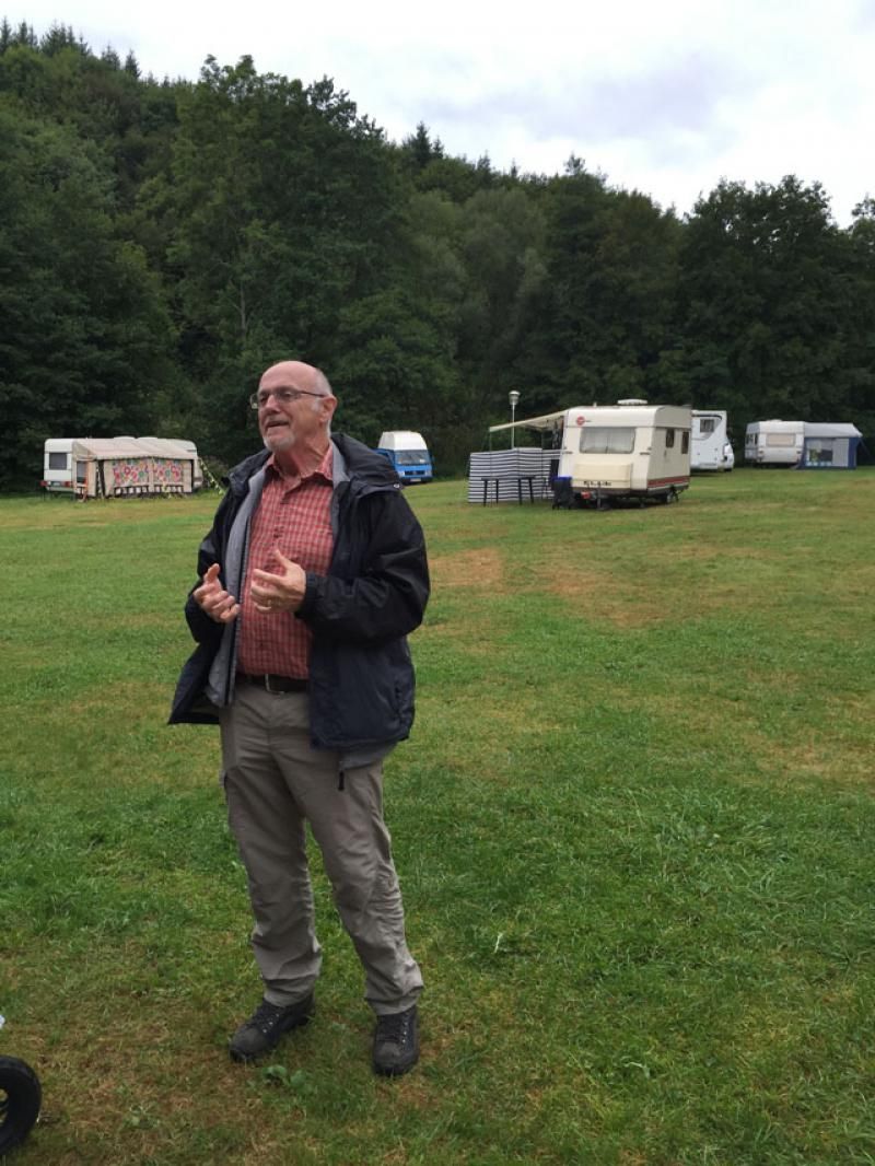 ungebremst in voller Fahrt mit Händen und Füssen....