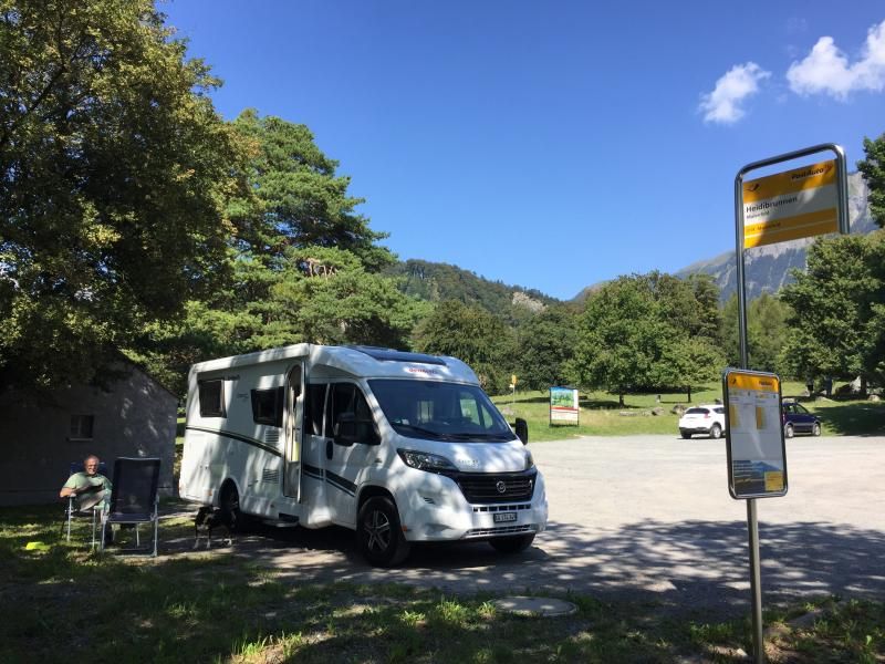 Parkplatz vor Luziensteig Heididorf