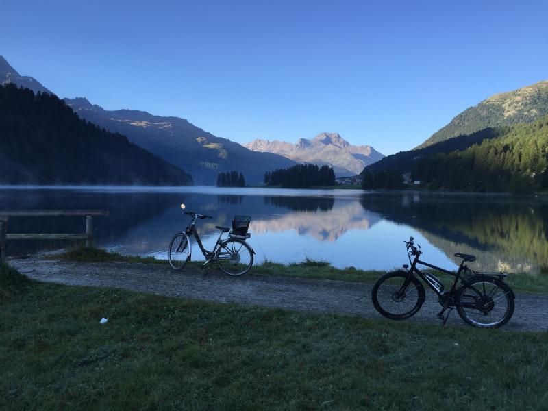 Velo am Silsersee morgens um 08.30