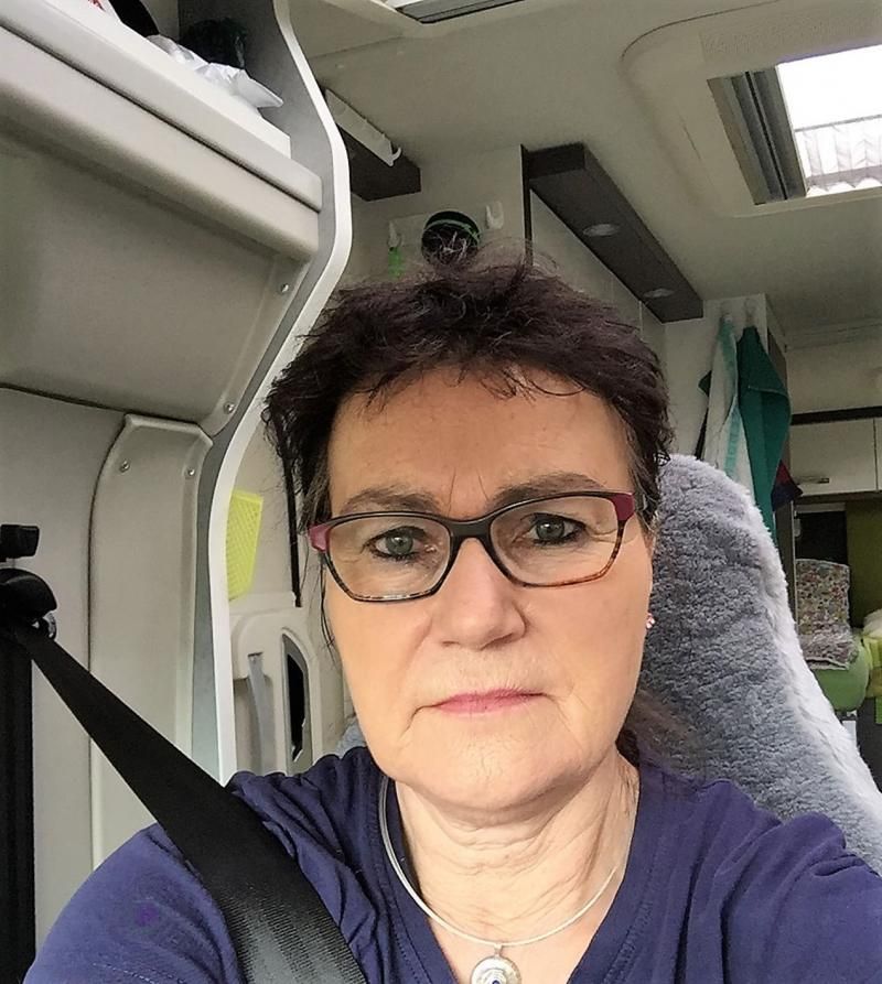 Wind-besorgter Blick
