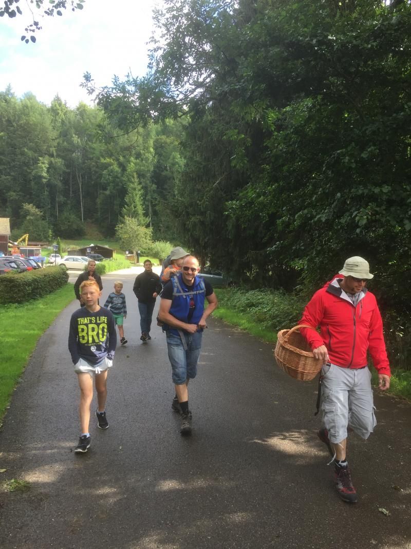 Abmarsch id Schwömm