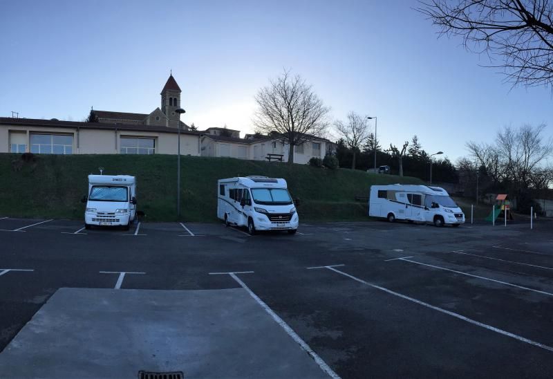 Stellplatz Ville sur Anjous am frühen Morgen=kalt
