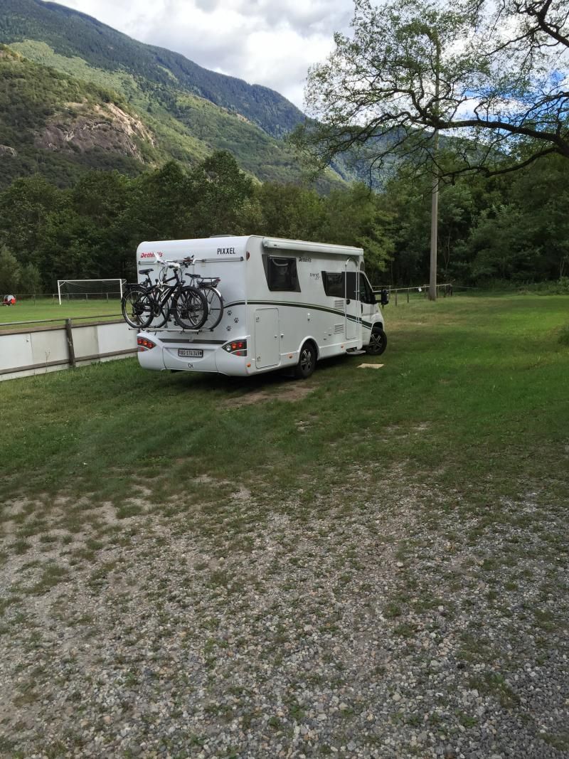 Picknick bei Cresciano Fussballplatz