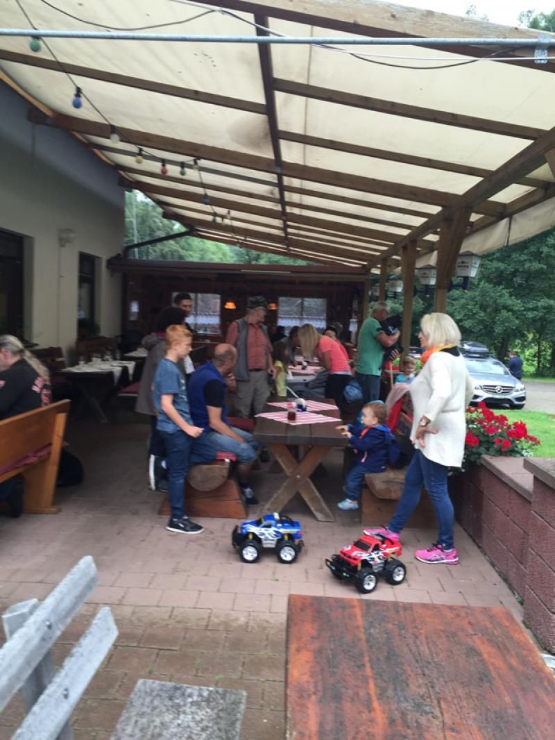 Ankunft in der Waldschenke Familien Bünter's
