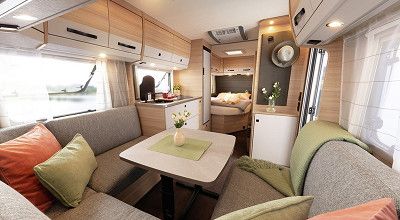 Innendesign im Dethleffs Wohnwagen Summer Edition 470 FR