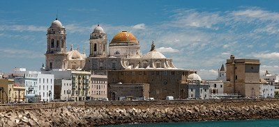 Architektur und Kirche von Cadiz