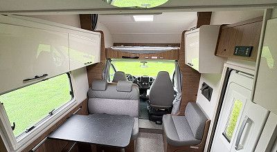 Wohnbereich im Corigon Wohnmobil A 70 D
