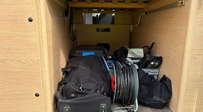Gepäck im Heckstauraum des Sunlight Campervans Cliff 4x4 Greentrek