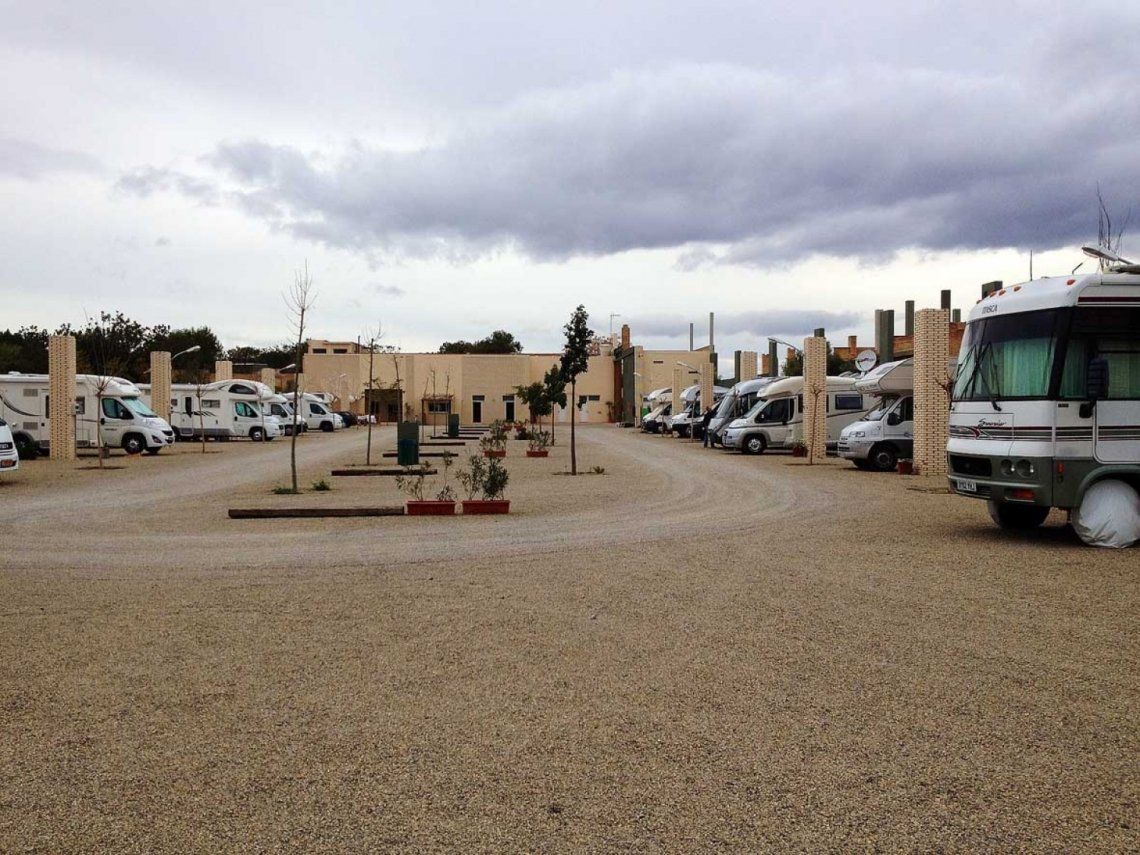 Valencia Camper Park Bis Flughafen Valencia www.freeontour.com