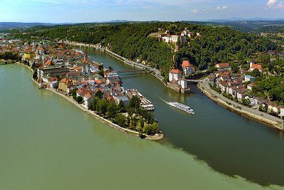 Passau von oben mit drei Fluessen