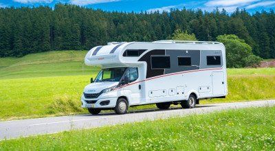 Außendesign 2022 des Alkoven Reisemobils Globetrotter XXL A von Dethleffs
