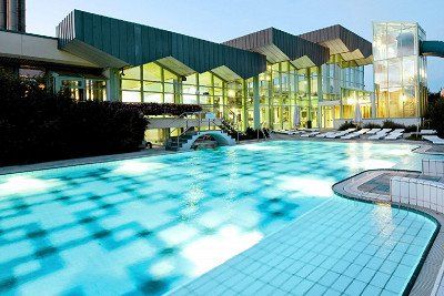 Aussenbecken Franken Therme Bad Koenigshofen