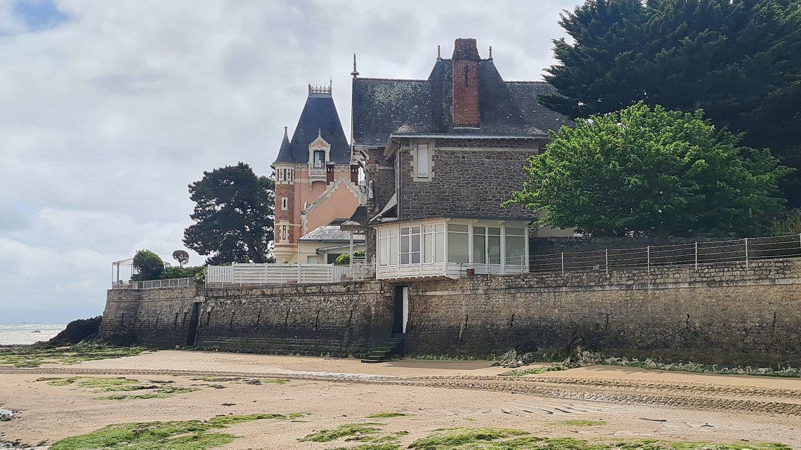 Printemps 2025. Piedmont. Provence-Alpes-Côte d'Azur. Occitanie. Nouvelle Aquitaine. Pays de la Loire. Bourgogne. A culinary journey.