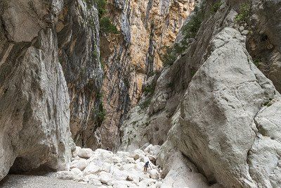 Wandel door de Gorropu-kloof op Sardinië