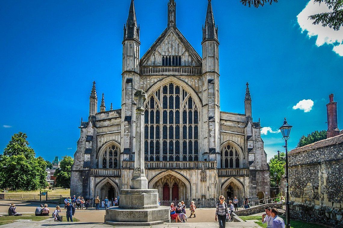 Kathedrale von Winchester von aussen
