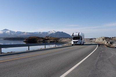 Jetzt Details zum Familienalkoven XL Family bei Dethleffs ansehen