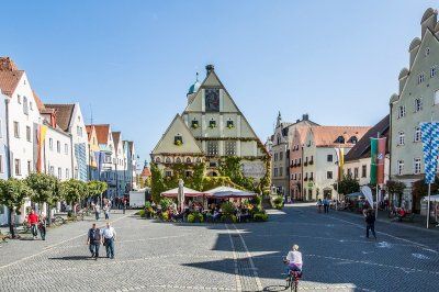 Blick auf das Alte Rathaus am Markt von Weiden