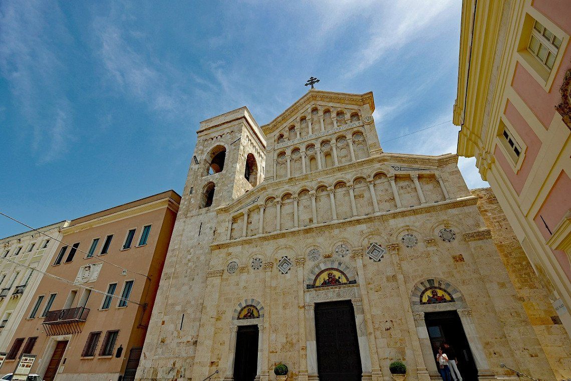 Kathedraal van Santa Maria di Castello in Cagliari van buitenaf