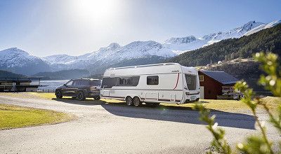 Dethleffs Wohnwagen Beduin Scandinavia auf einem Campingplatz in Norwegen 