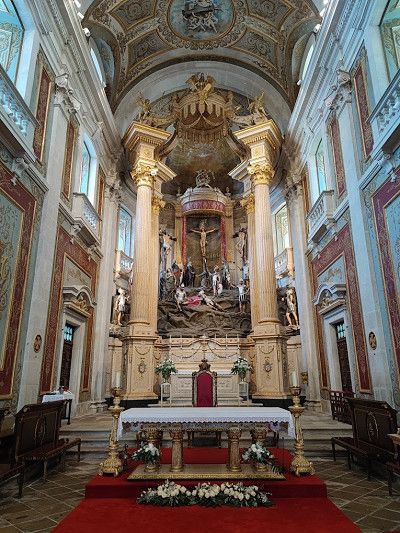 Hauptaltar Der Basilika Von Bom Jesus. Dekoration. Katholisch