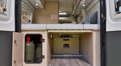 Heckraum und Gasflaschenschrank im Sunlight Campervan Cliff 600 XX 