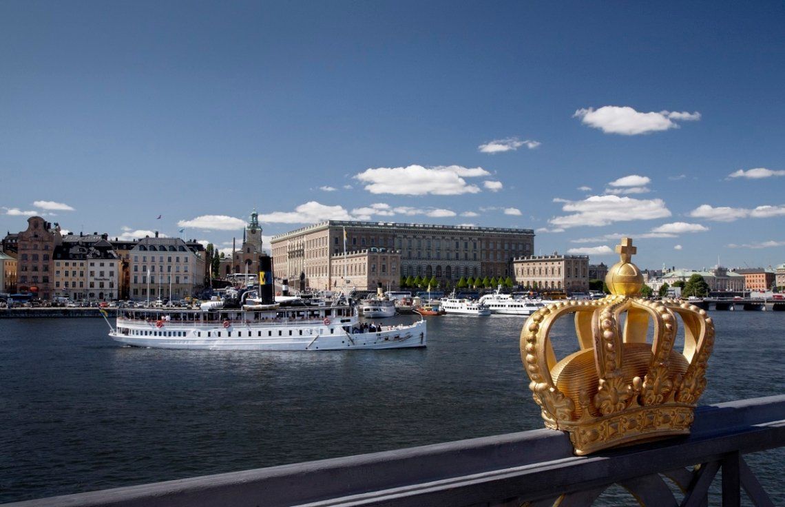 Blick auf das königliche Schloss und die Altstadt von Stockholm