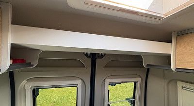 Heckregal im Sunlight Campervan Cliff X 600