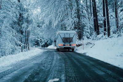 LMC Wohnmobil Tourer Lift in Frankreich im Winter