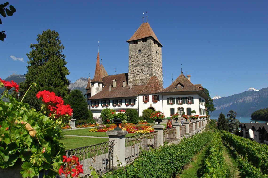 Zwitserse kastelen en hun omgeving