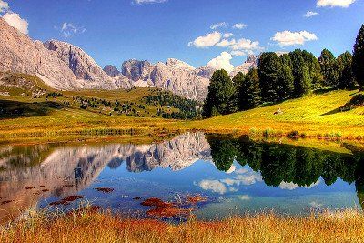 Herbst im Groedner Tal in den Dolomiten 