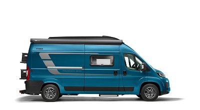 Hymer Campervan Redwood mit Aussenlackierung Blue Storm Metallic von der Seite gesehen