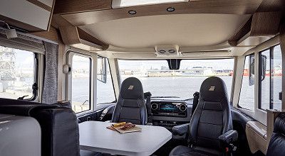 View details of the integrated motorhomes in the B-Class Master Line at Hymer