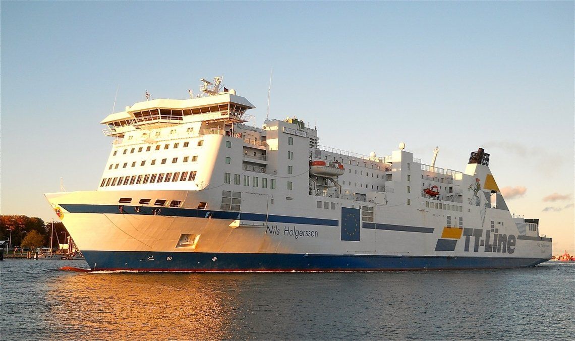 TT-Line Fähre Nild Holgersson auf dem Weg in den Hafen