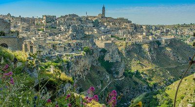 Wohnmobiltour in die Höhlenstadt Matera
