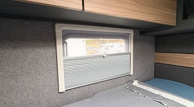Kombisystem mit Mückenschutz und Verdunkelung im Globebus Performance